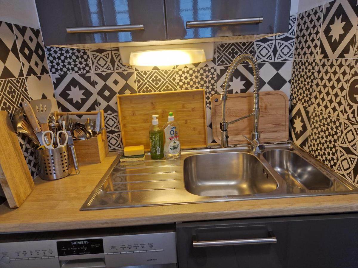 마르세유 2 Pieces Dans Le Centre Avec Petite Terrasse 3*** 아파트 외부 사진